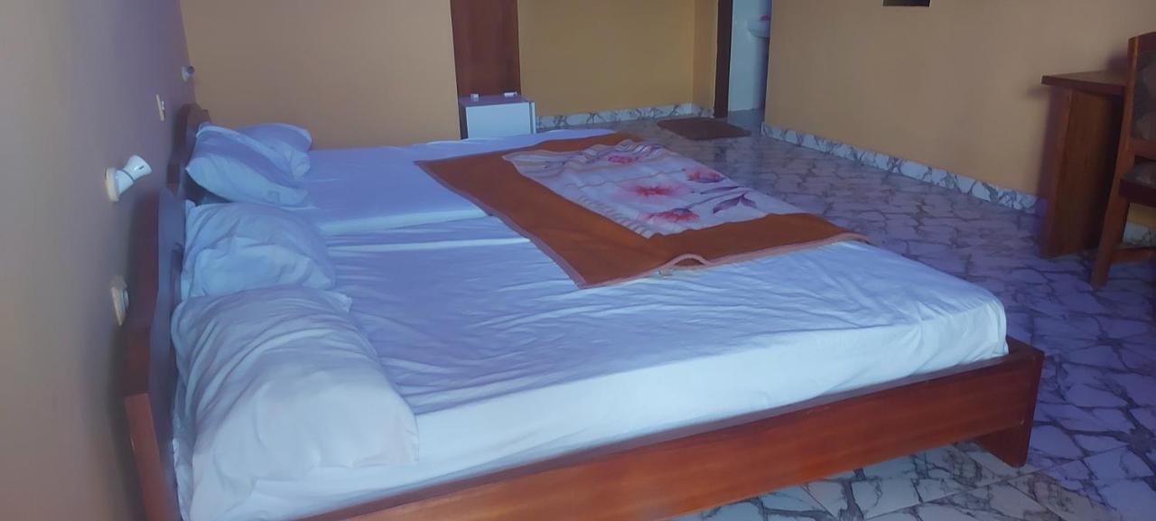 Is Guest House Cape Coast Eksteriør bilde